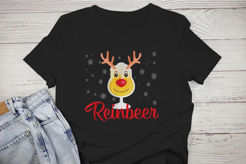 Reinbeer Funny Reindeer Beer Christmas Drinking Party Xmas T shirt basic
