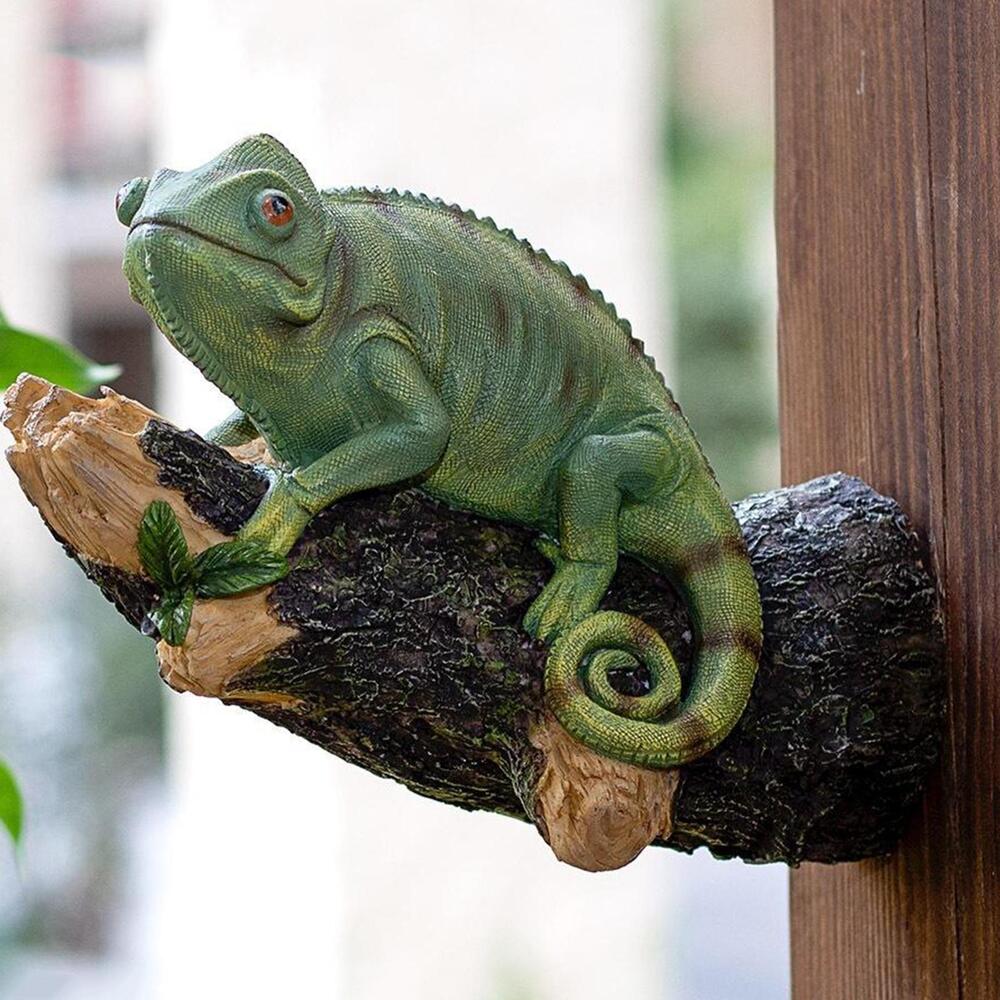 Figurine Animal Chameleon on Tree Resin Novelty Multicolor Modern Carved Medium