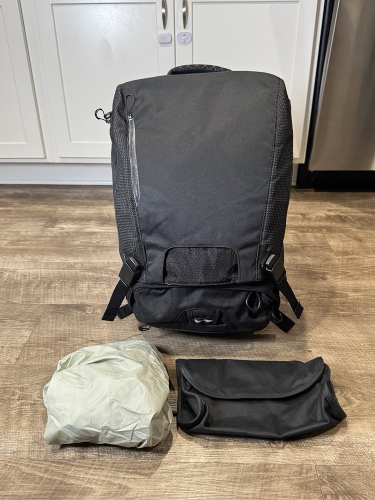 Osprey Portal Everyday Commute Laptop Backpack Pixel Black 26 L