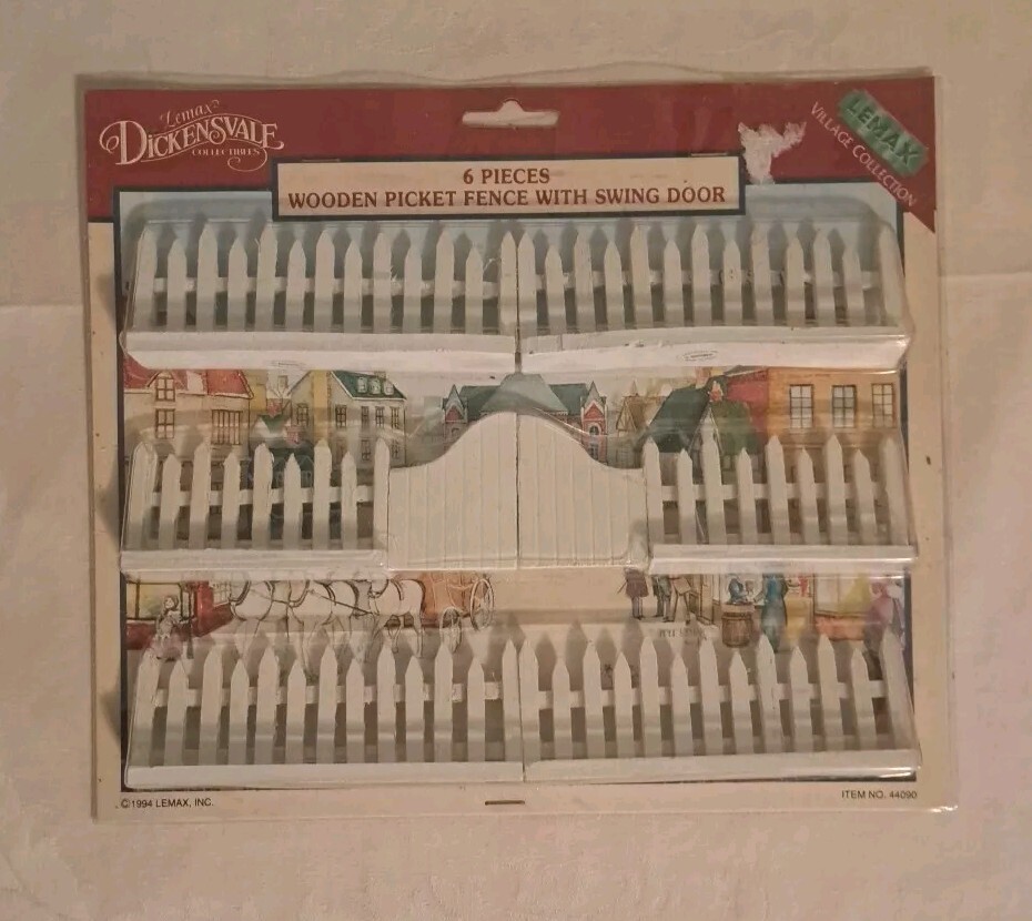 Dickensvale Lemax Wooden Picket Fence with Swing Gate