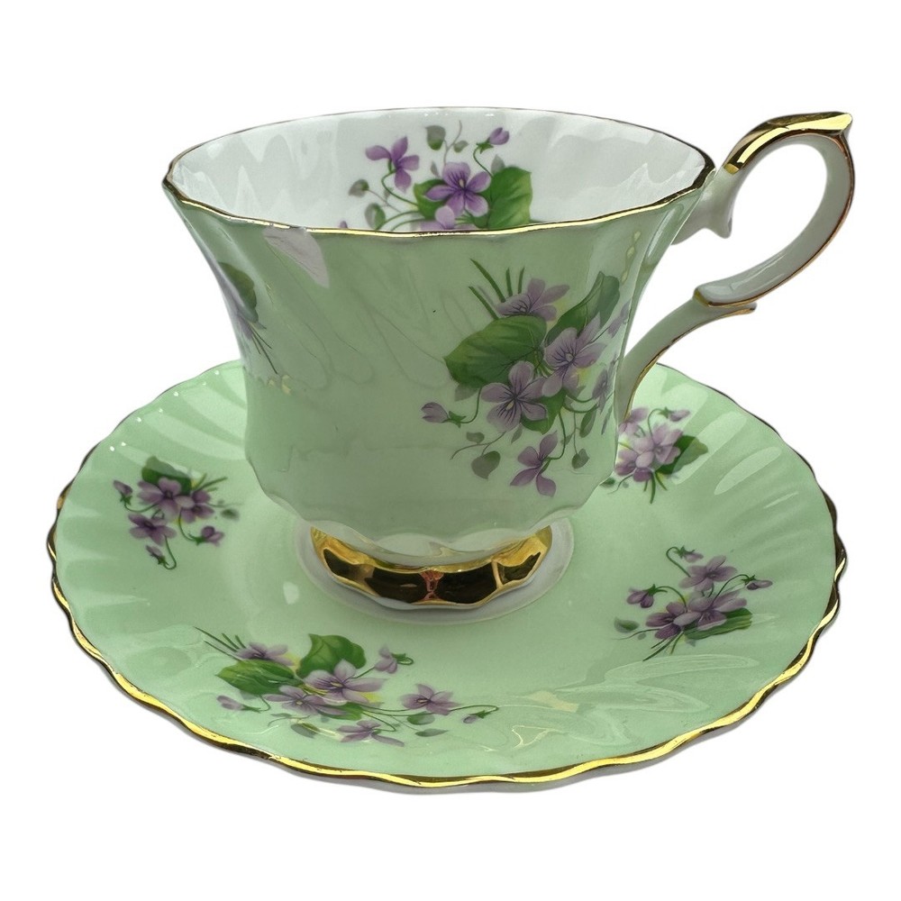 Queen Anne Tea Cup & Saucer 412