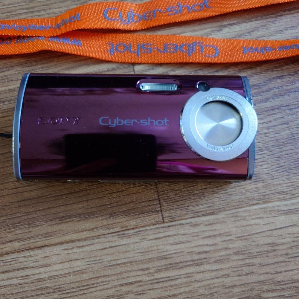 Sony Cyber-shot DSC-L1 4.1MP Ultra Compact Camera with 3x Zeiss Zoom in Red - Pre-Owned