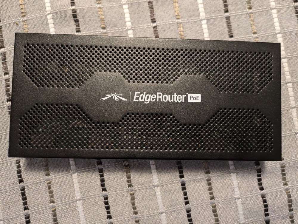 Ubiquiti Networks ERPoe-5 EdgeRouter PoE 5-Port Router