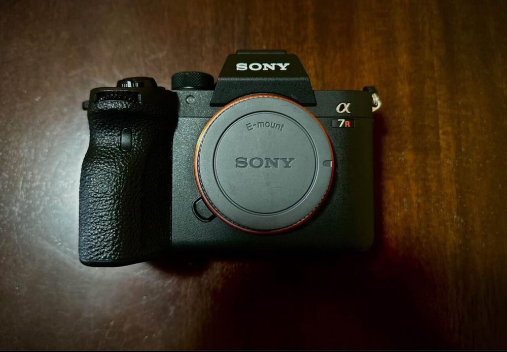 Sony Alpha A7R iv body Used