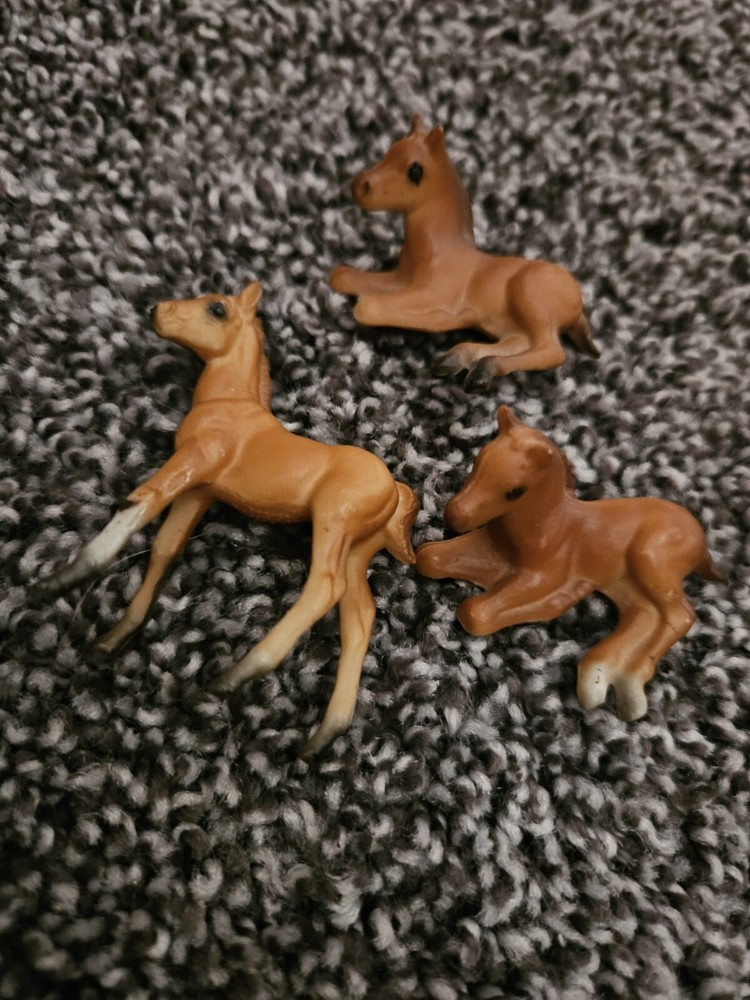 Breyer Stablemates Horses Lot of 3 Chestnut Figurines