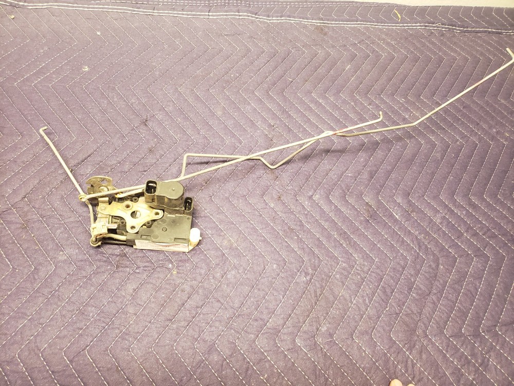 1999-2006 Cadillac Chevy GMC Front Left Driver Side Door Latch Actuator OEM