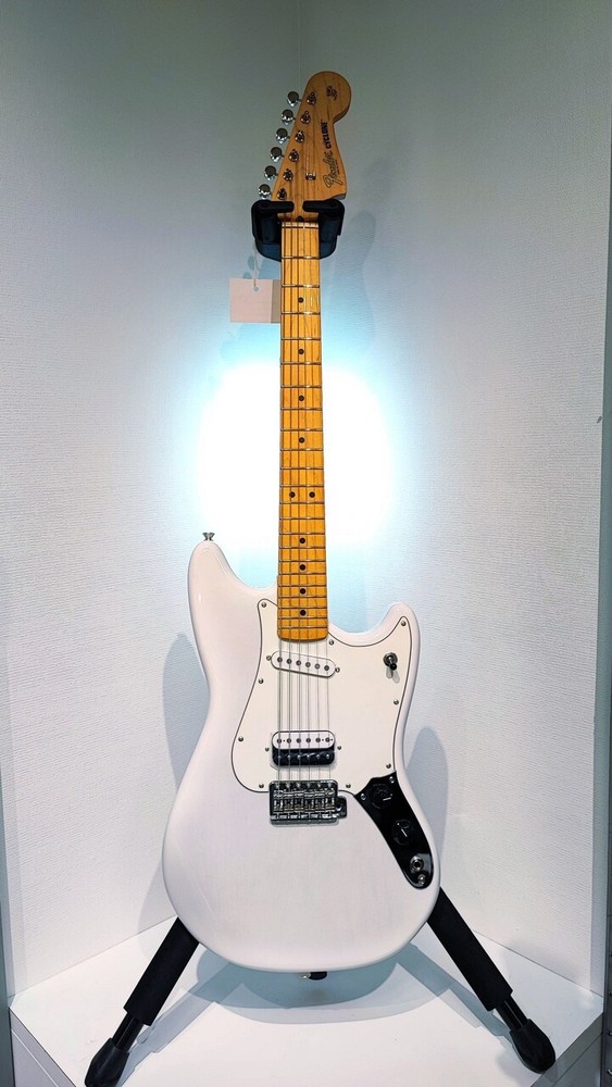 Fender Made in Japan Limited Cyclone Maple Fingerboard   White Blonde  2024Lim