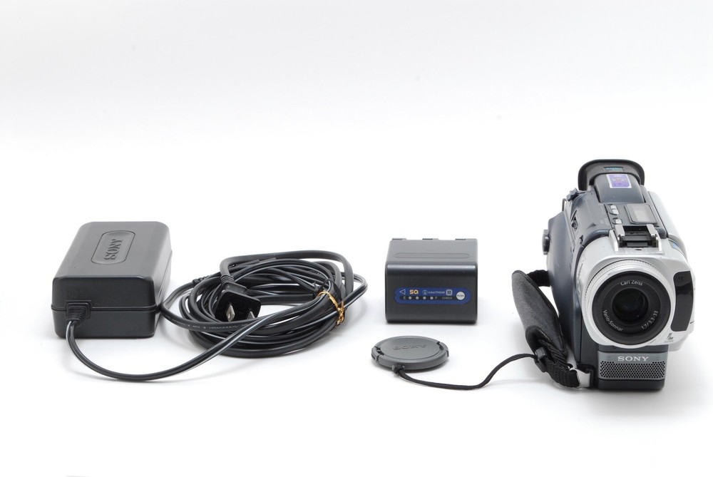 ⏯️ NEAR MINT Sony Handycam DCR-TRV17 Mini DV Digital Camcorder from Japan