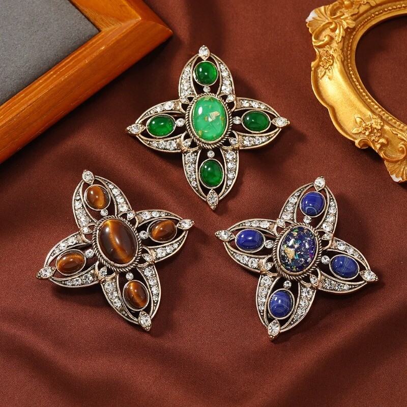 Baroque Vintage Hollow Design Cross Brooch Spring and Autumn Fashion Pin