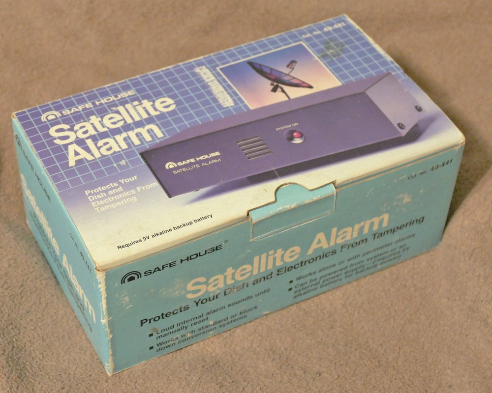 Radio Shack Satellite dish Alarm 49-441, vintage 1986 NEW IN BOX