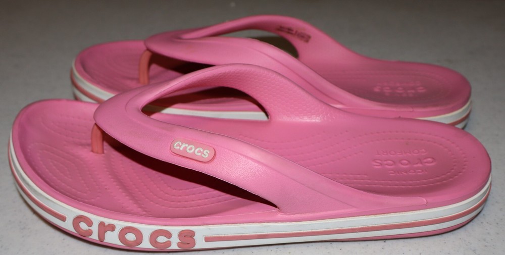 Women's Pink Crocs Classic Flip Flops Size 8
