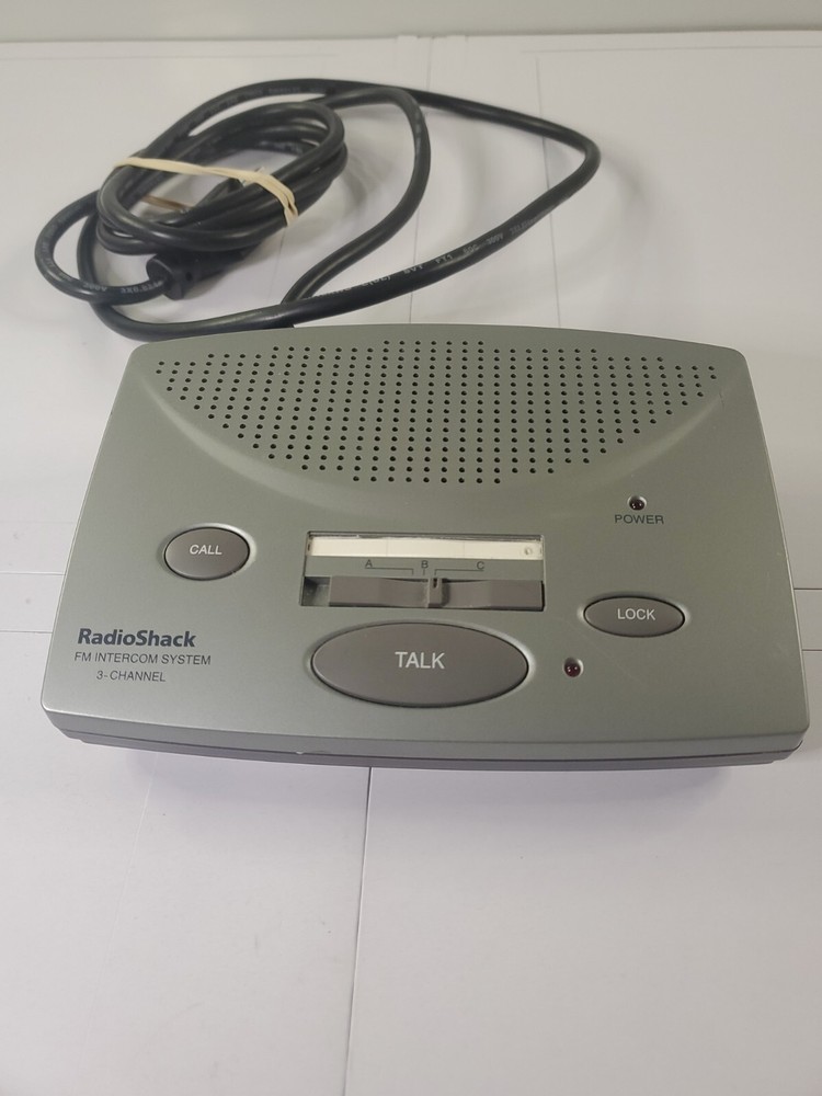 Radio Shack FM 3 Channel Wireless Intercom System Advance #43-3105. Tested