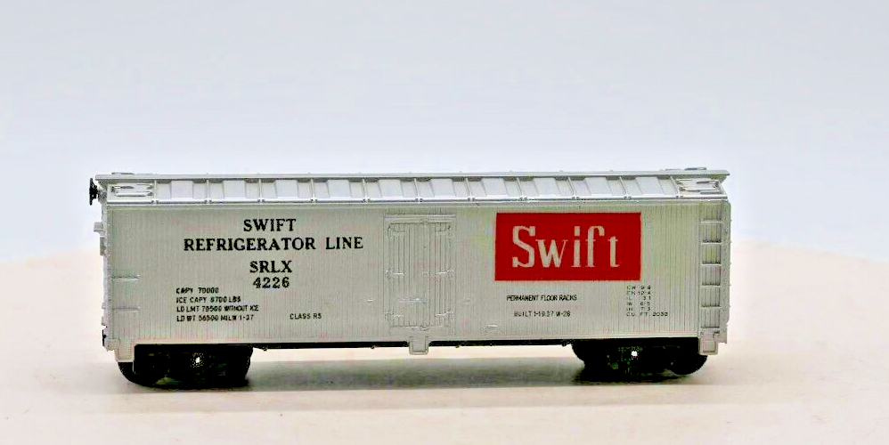 HO Scale Tyco Swift Refrigerator Line Car SRLX 4226