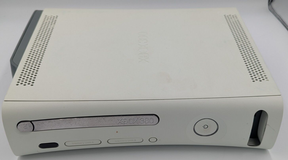 Microsoft Xbox 360 HDD 60GB Console, 2 Controllers, Game, Kinect Sensor, Wires.