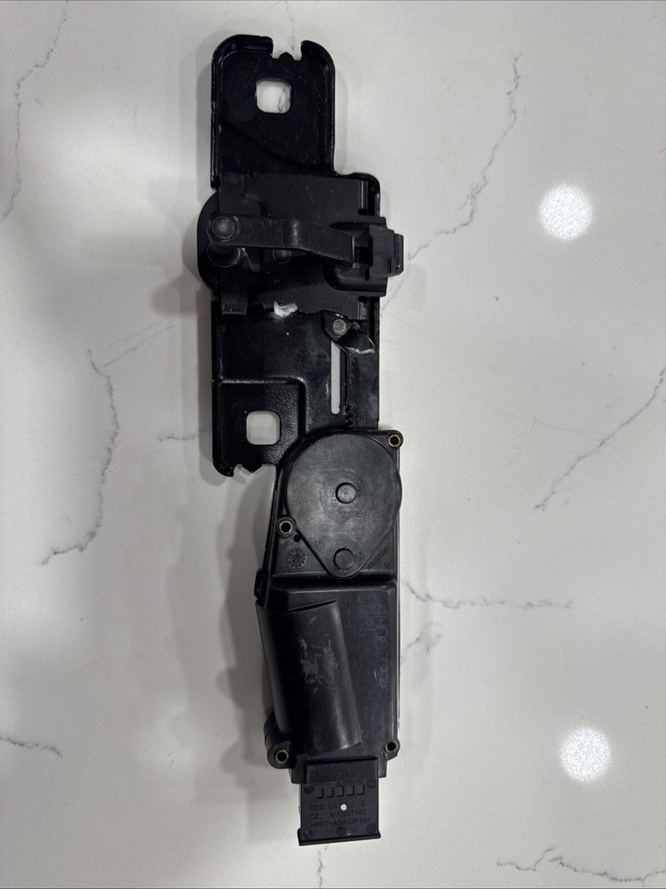 2011 - 2018 AUDI A8 A7 TRUNK LID LATCH LOCK ACTUATOR STRIKER PLATE OEM 4H0827383