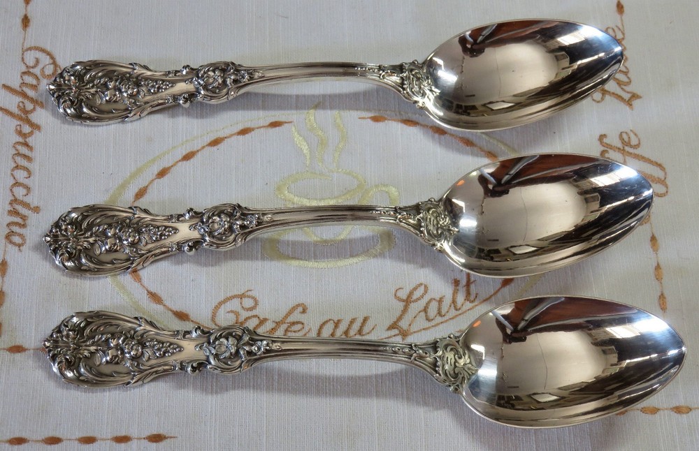 REED & BARTON FRANCIS 1st STERLING SILVER LARGE SERVING SPOON / NO MONOGRAM