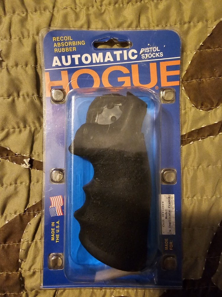 Hogue Colt 1911 Officers Model Black Rubber Grip with Finger Grooves - 43000