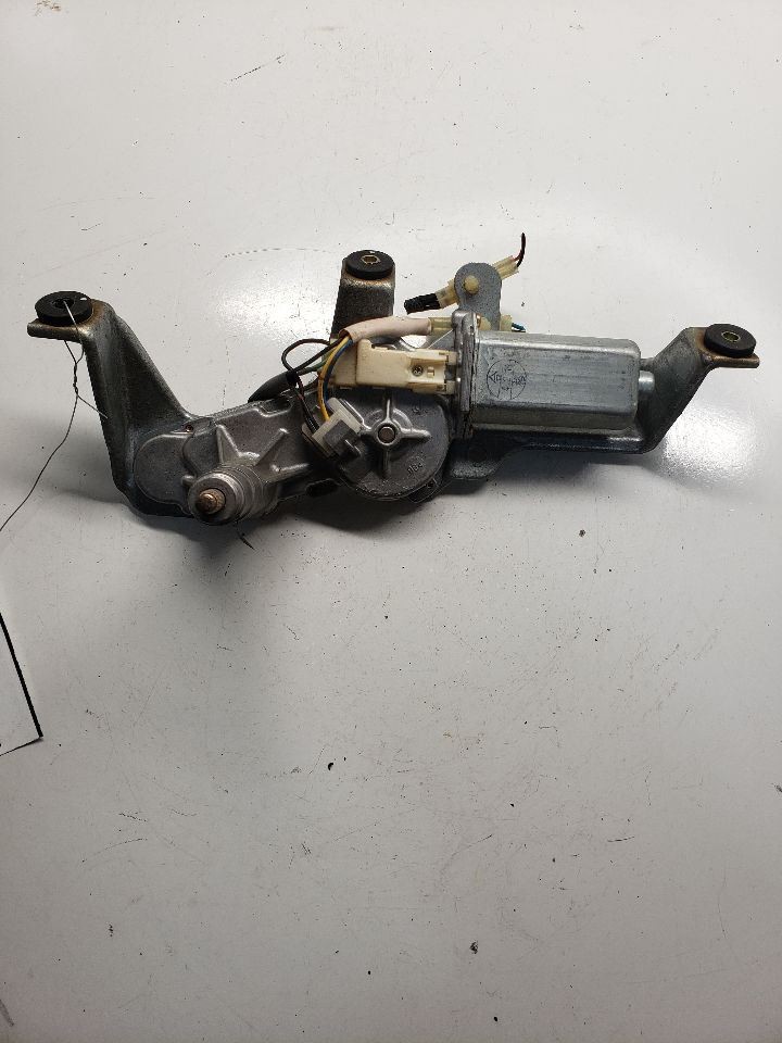 03-05 Subaru Forester Rear Wiper Motor Replacement 1337422