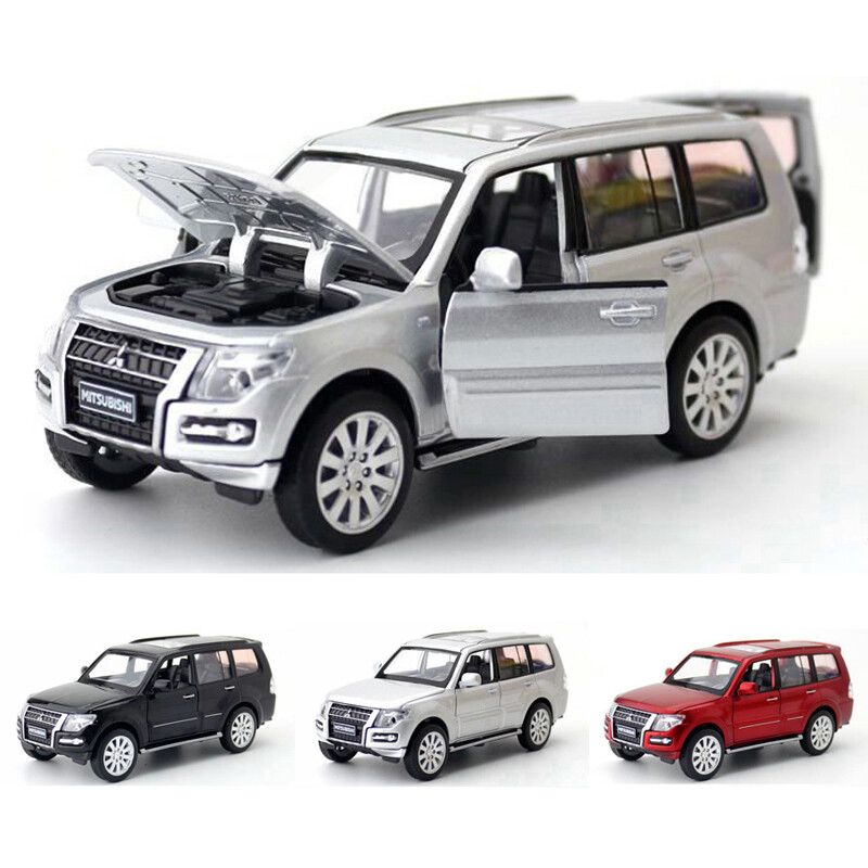 1/33 Scale Mitsubishi Pajero SUV Model Car Diecast Vehicle Toys for Kids Gift