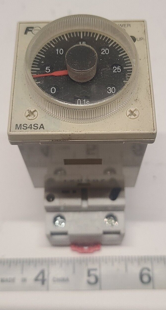 Automation Direct MS4SM-AP-ADC Relay Timer 0.05S-60H 100-240VAC with 750-2C-SKT