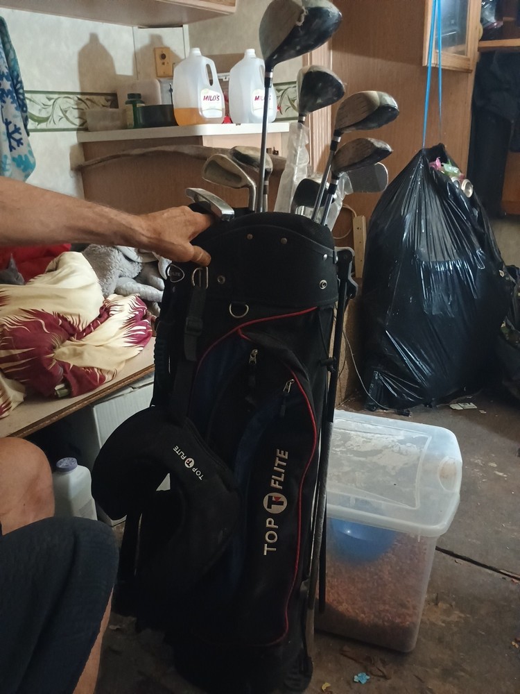 Brand New Pro Flite Golf Clubs & Bag - Only $135 (Retail $300)