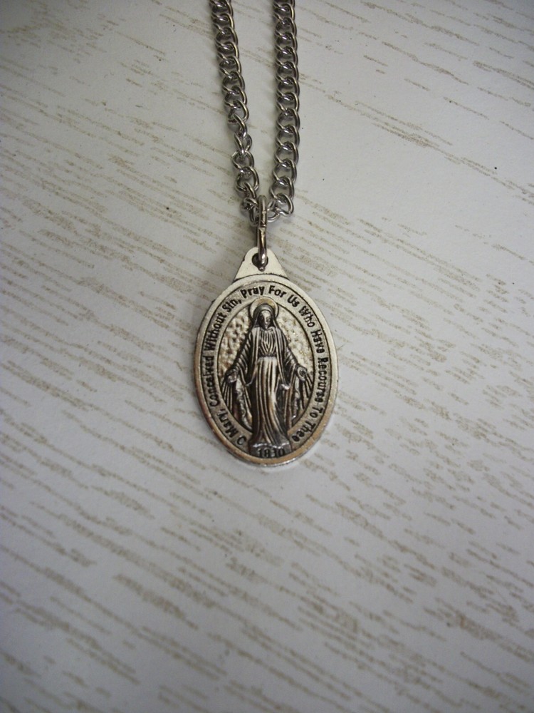 Virgin Mary Rosary Pendant Necklace Silver Tone 20 Inch