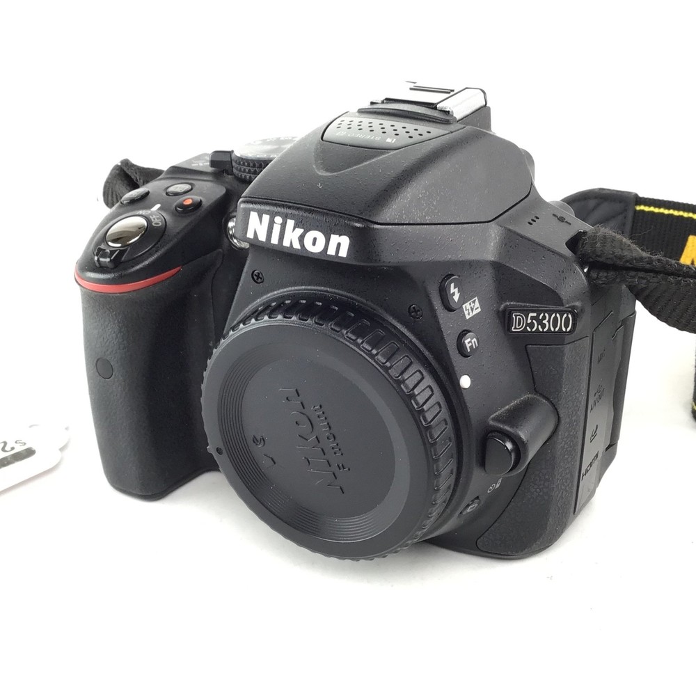 Nikon D5300 Camera Body NO CHARGER Used Fair