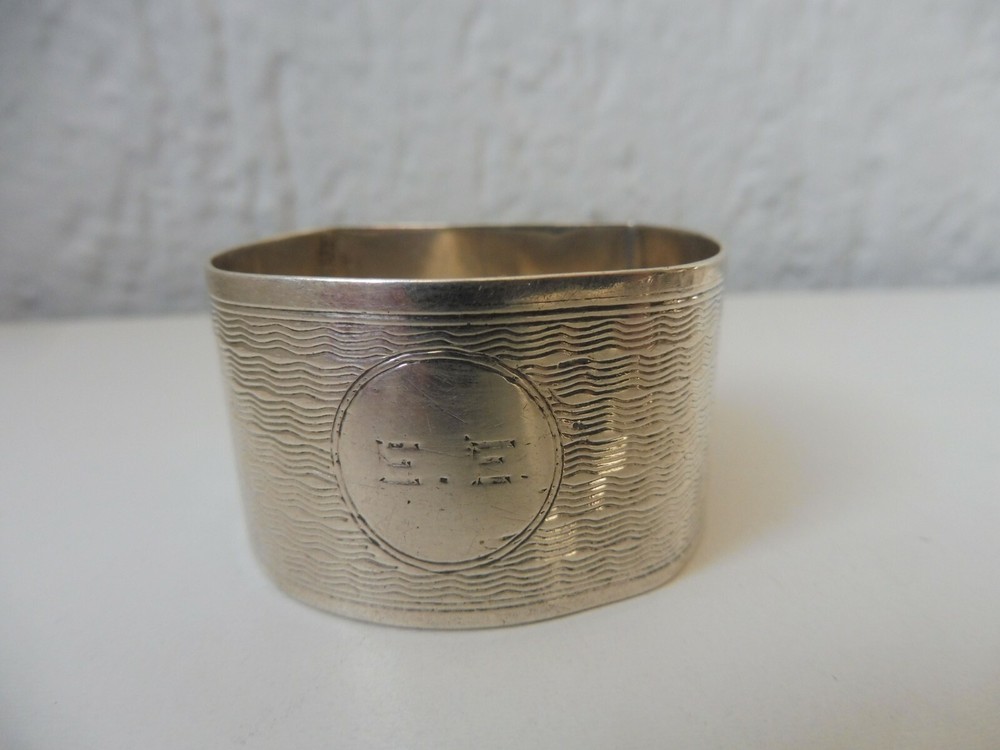 Beautiful, old napkin ring, Sterling Silver, engraved: E.E.
