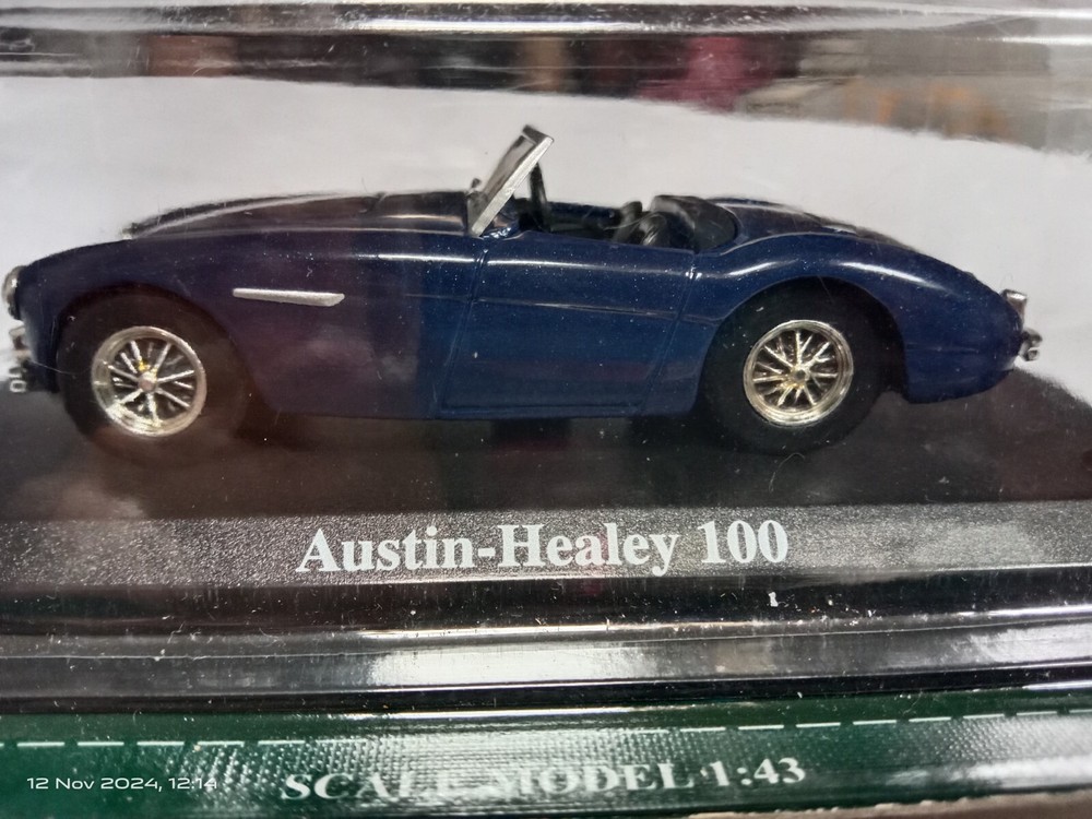 Austin-Healey 100 1:43 Scale Model - Classic Blue Convertible Die-Cast