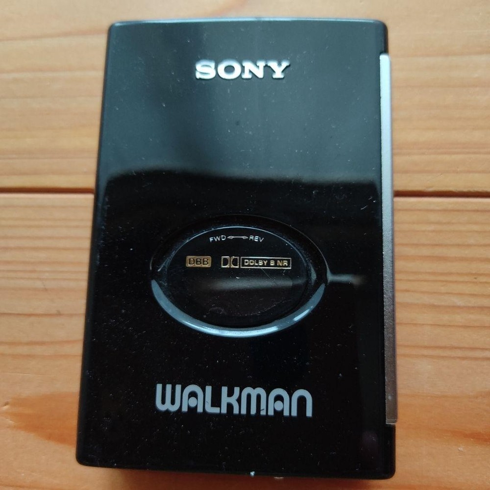 JUNK Sony WM-609 Walkman Cassette Player For Parts Not Working As Is