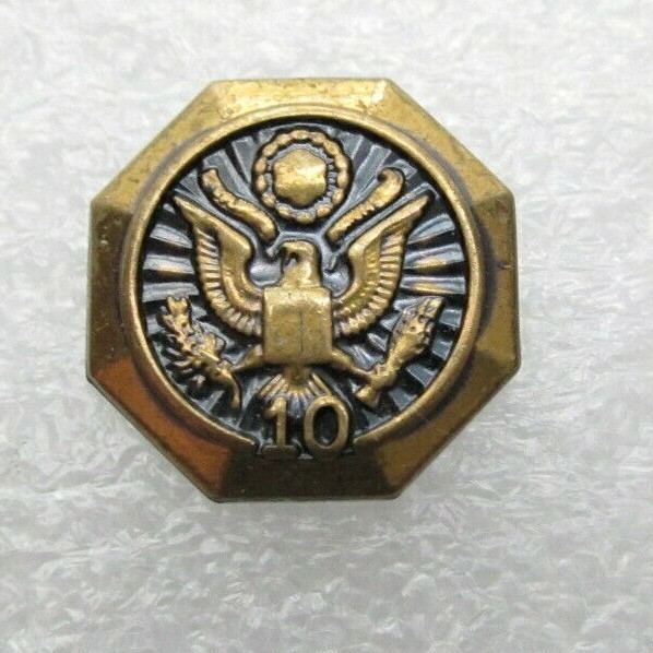 Army Length of Service 10 Years Lapel Pin (B654)