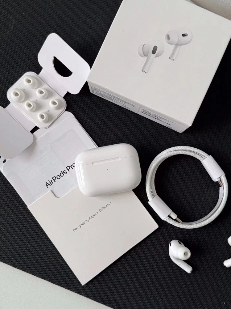 Apple Pro 2nd Generation Wireless Earbuds Earphones Headsets MagSafe Charging