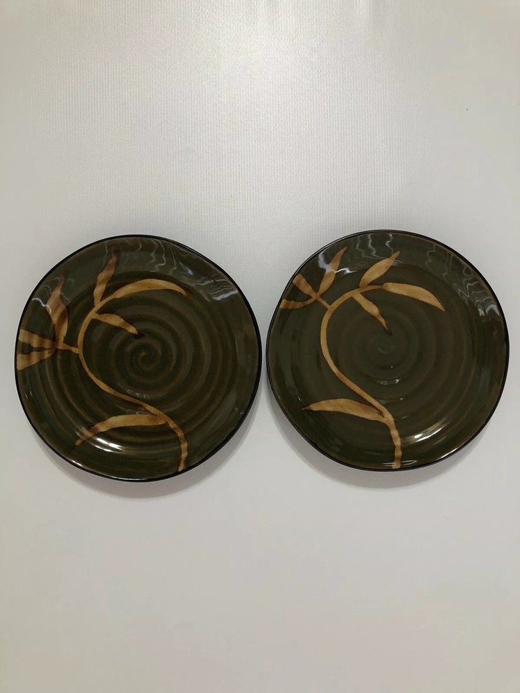 Pier 1 Set Of 2 Dakara Green Hand-painted Stoneware Salad Plates Almost 9”Across