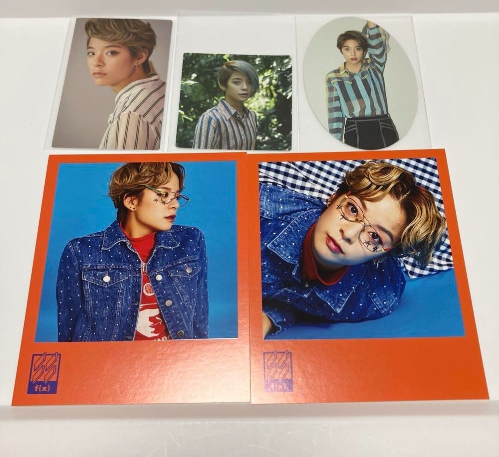 f(x) 4walls Amber Sticker Trading Card Official Merchandise Polaroid