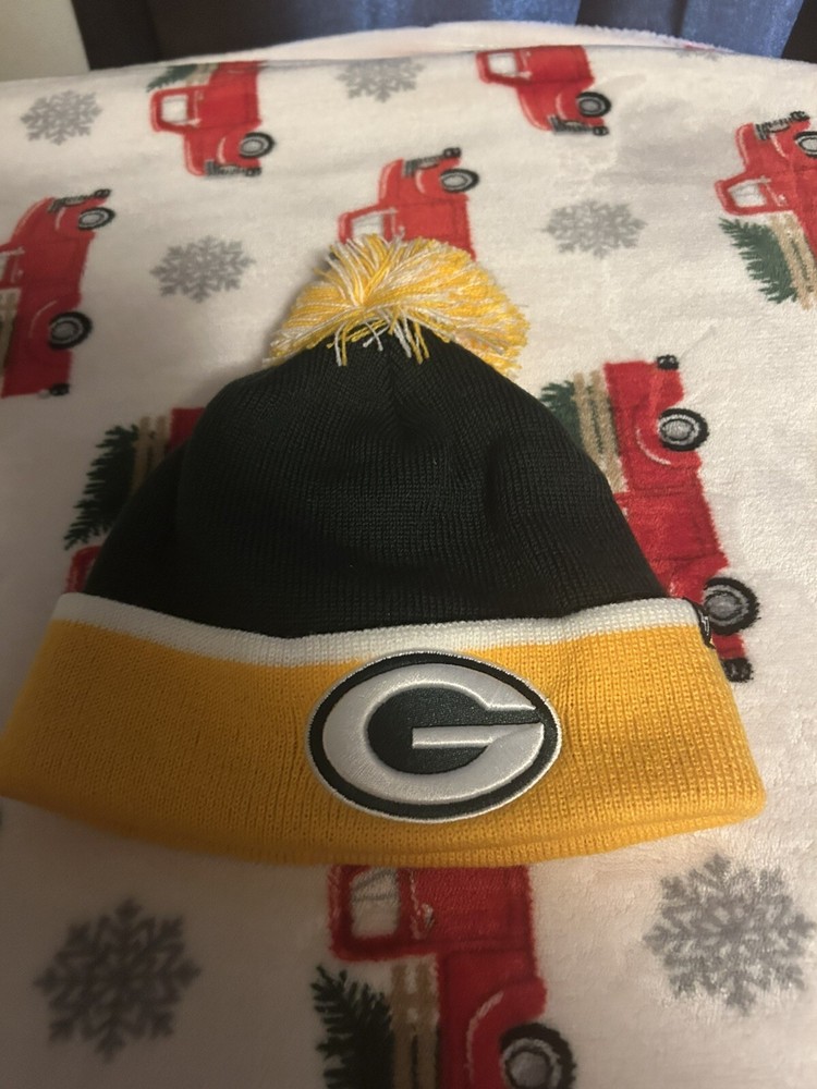 Green Bay Packers Winter PomPom Beanie Ski Cap Hat  NFL NEW