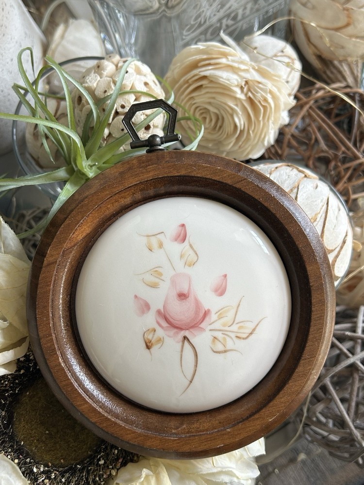 Homco Hand Painted Ceramic Wood Pink Rose Wall Decor with Floral Design
