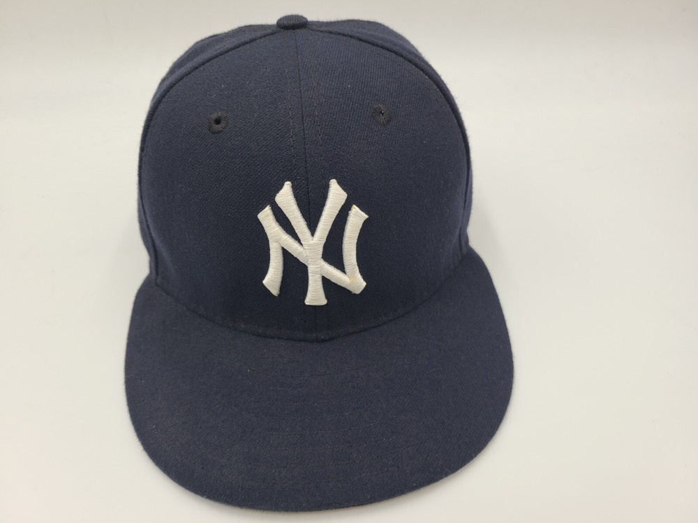 New York Yankees New Era 59Fifty Fitted 7 1/8 Hat Cap MLB Baseball Blue White