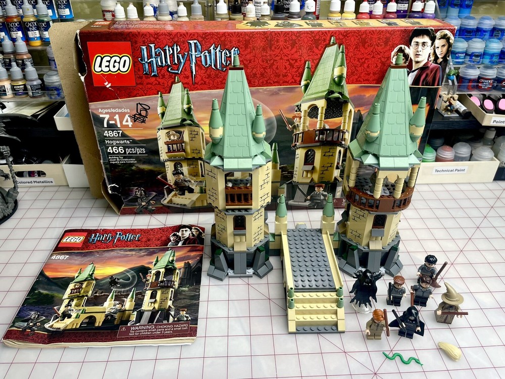 LEGO Harry Potter: Hogwarts (4867) 100% Complete Set with Box
