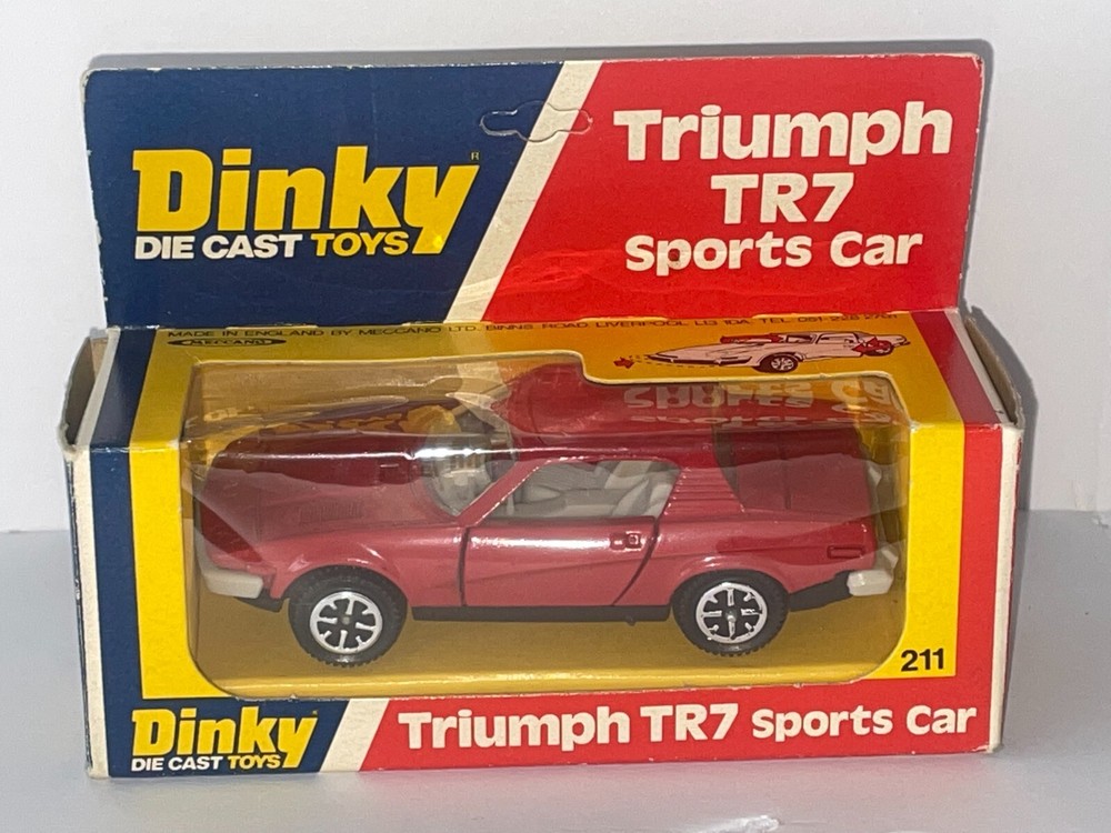 DINKY TRIUMPH TR7 SPORTS CAR, VINTAGE DIE CAST TOY IN THE BOX
