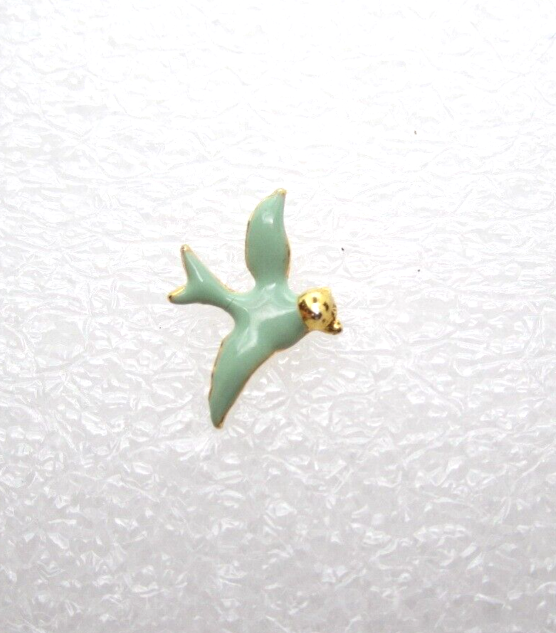 Flying Dove Bird Lapel Pin (C481)