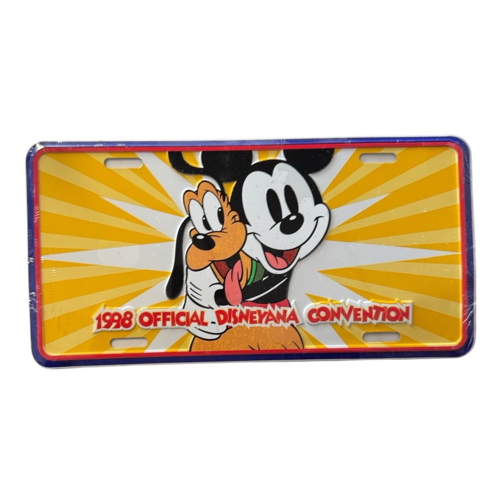 1998 Disney World Mickey Pluto License Plate WDW Disniana Convention Collectible