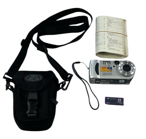 Sony Cyber-Shot DSC-P71 3.2MP Digital Camera with Memory Card & Case - Tested & Working