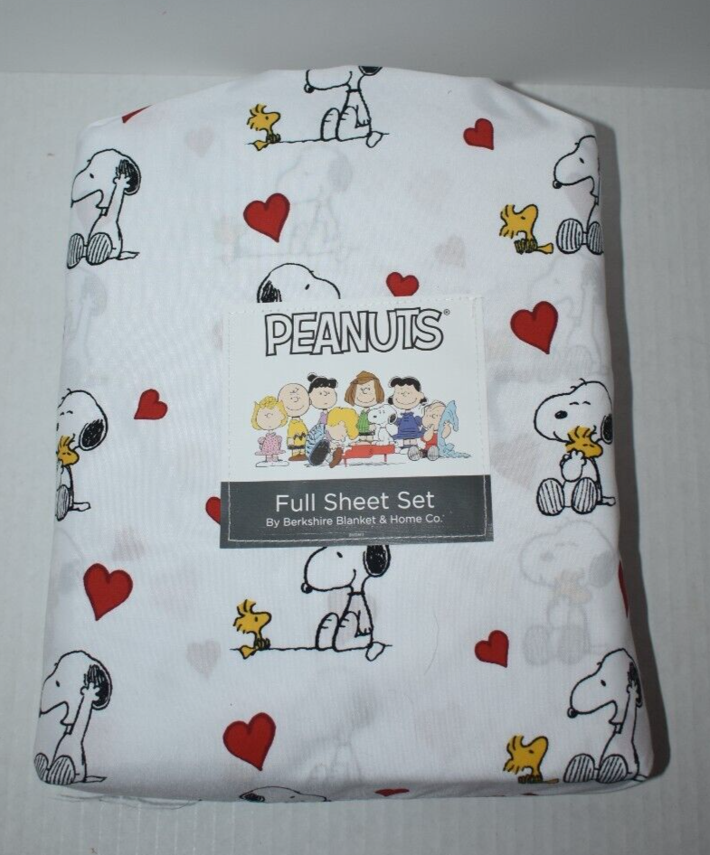 Snoopy and Red Hearts Themed Full Size Peanuts Sheet Set  