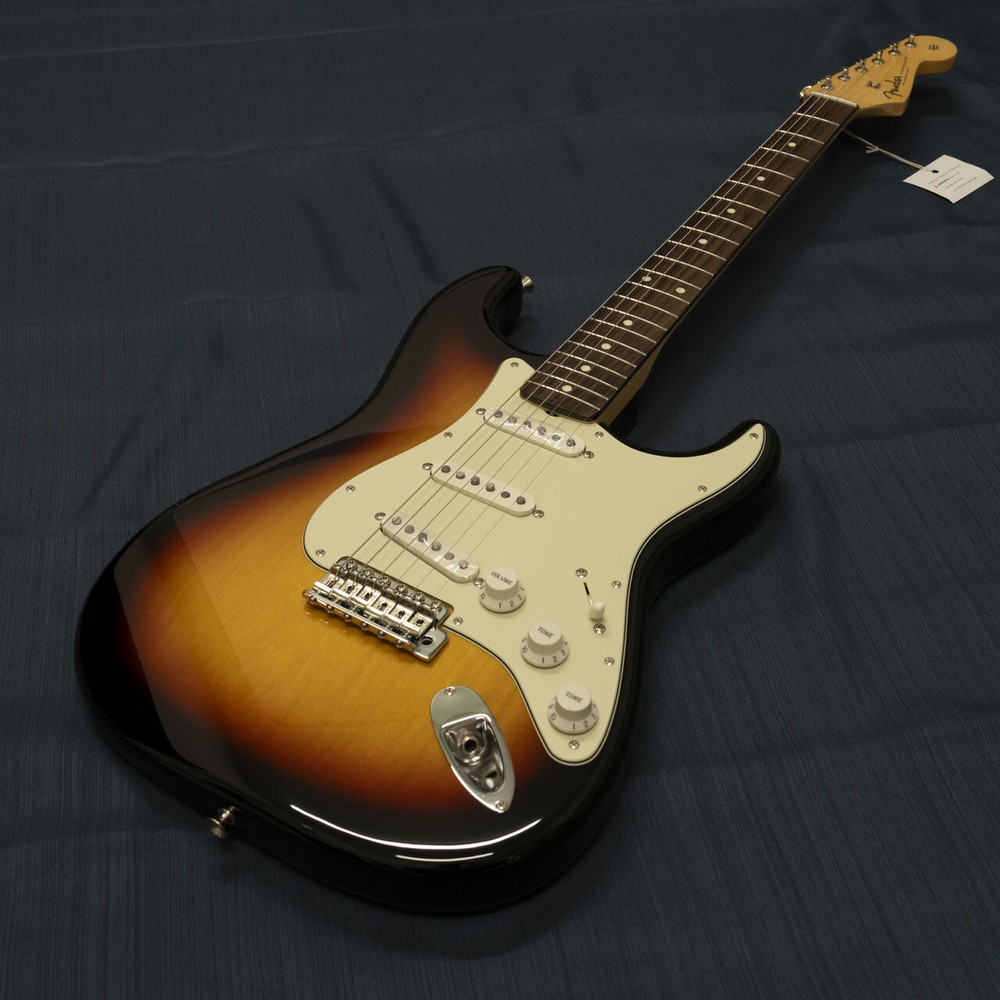 Fender Made in Japan Traditional 60s Stratocaster   3TS made in Japan  S N JD2