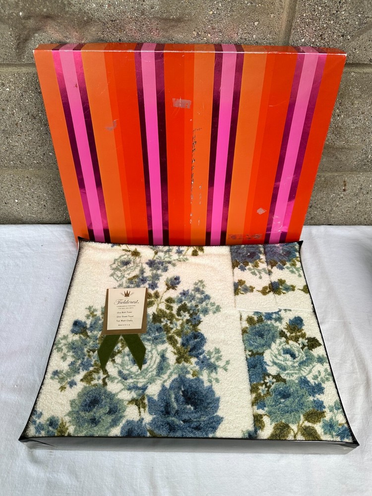 NOS Vintage Fieldcrest Towel Set Blue Roses Sealed Gift Box Bath Hand Washcloths