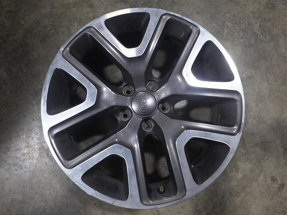 Jeep Renegade 2017-2018 Wheel 18x7 Alloy 5 Spoke Polished & Painted R01613586