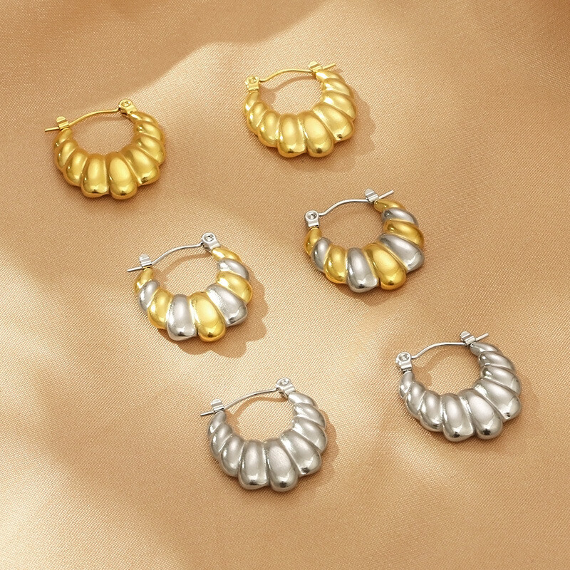 Titanium steel Stylish stainless steel U-shaped women's titanium steel earrings