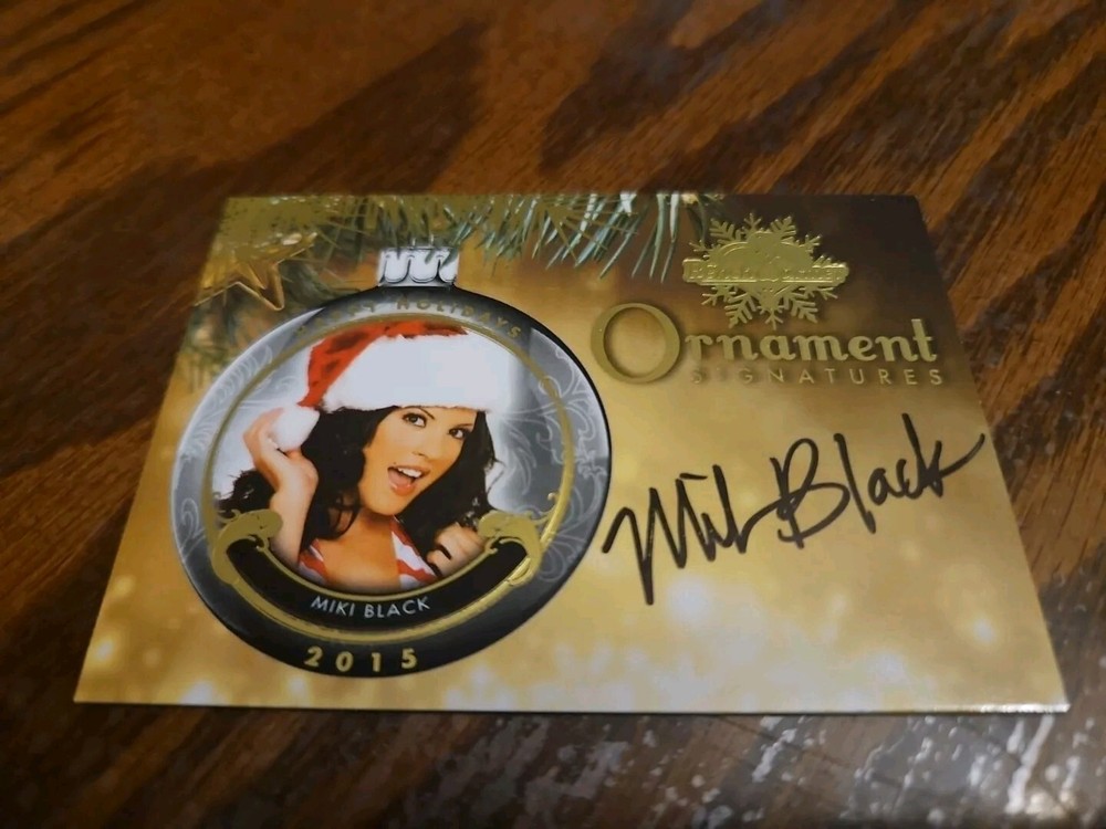 Benchwarmer 2015 Miki Black Happy Holidays Ornament Signatures Auto Playboy Card
