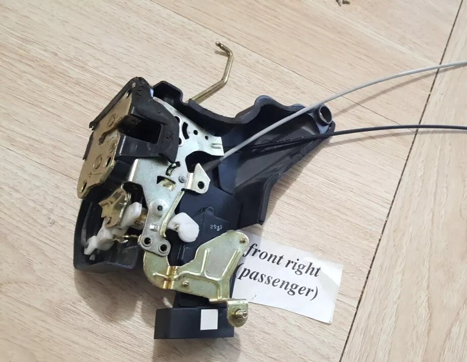 00-03 Toyota Solara Passenger Door Power Lock Actuator