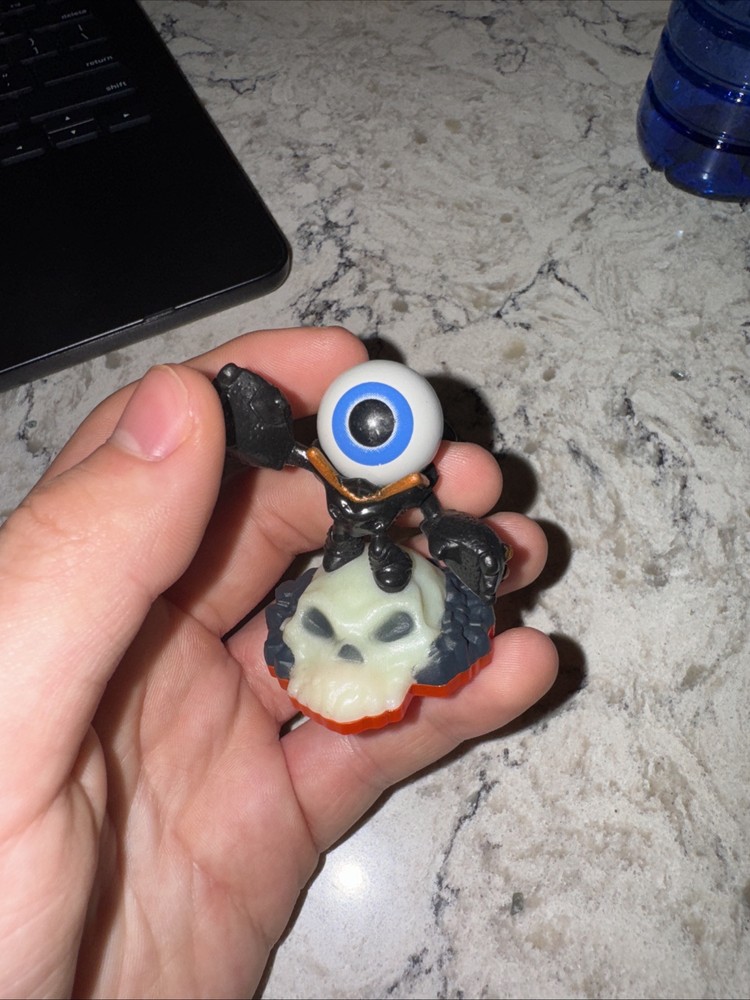 Skylanders Trap Team Eye-Small 2014 Character Figure Activision 84688888 Undead